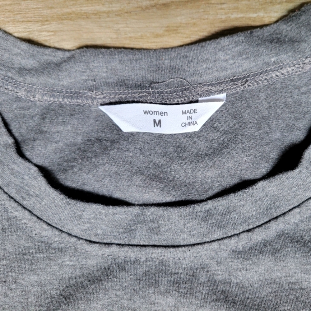 Good Vibes Woman's Tee✌🏻 - Picture 3 of 4